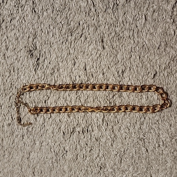 Necklaces - Picture 5 of 8